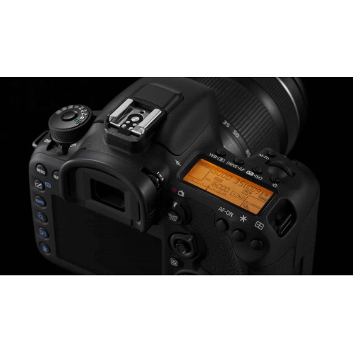 早割販売中 EOS7D Mark2 EF-S18-135 IS STM 美品 デジタルカメラ